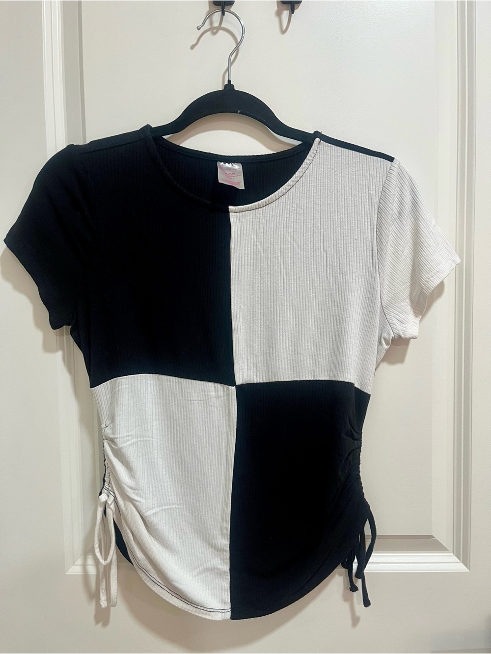 No Boundaries Black and White Colorblock Short Sleeve Top